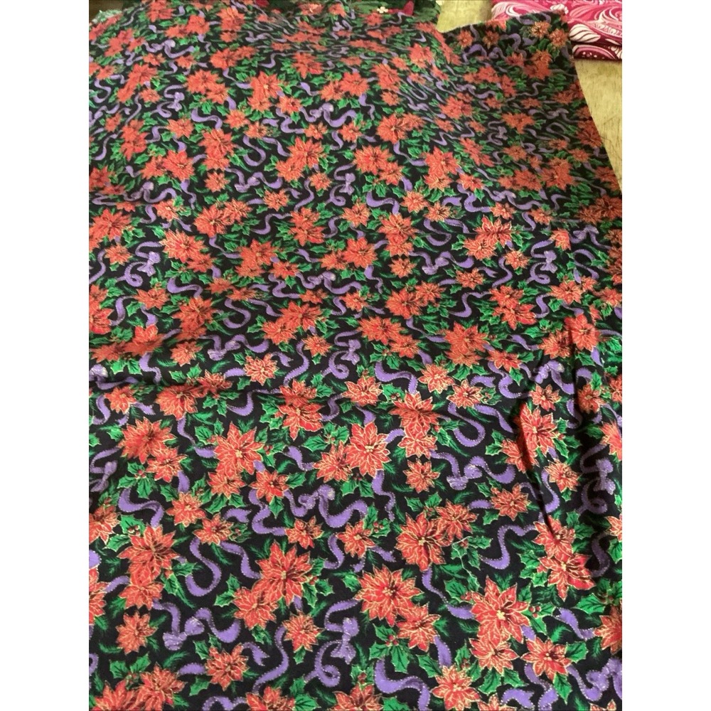 Christmas Fabric Poinsettia Floral Holiday Sewing Crafting Material 3 Yards